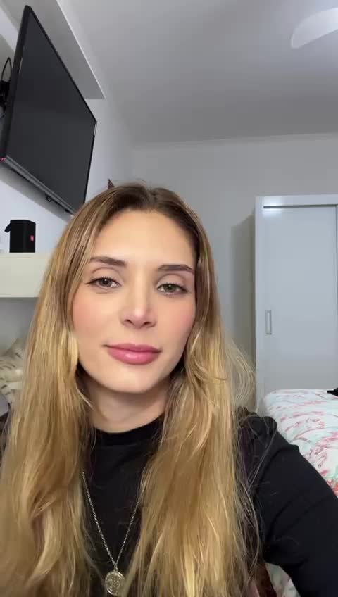 create a ugc user generated contente video for social mídias