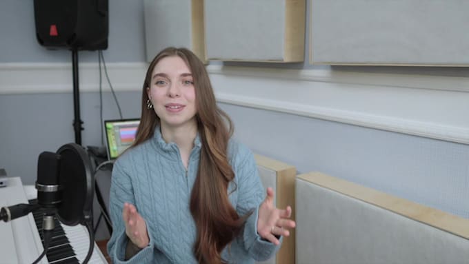 provide you pro singing lessons, vocal coaching, voice lessons