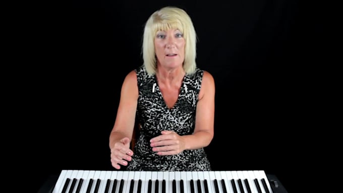 teach children and adults to play piano online
