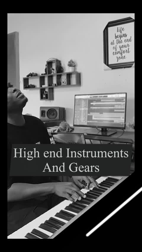be your piano player and keyboard aux player