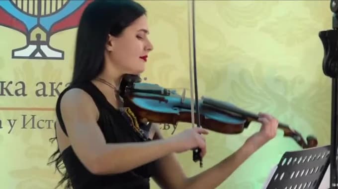 Hire a freelancer to teach you to play the violin with ease