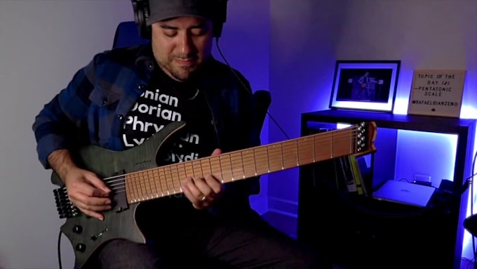 teach you online how to play guitar with a pro instructor