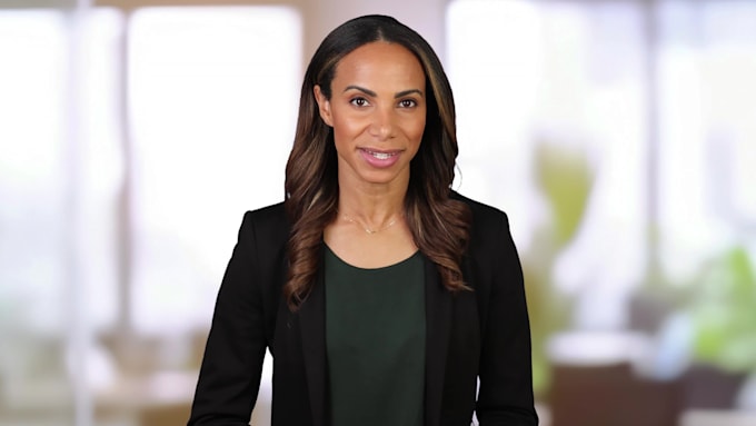 be your female spokesperson for your online course, training or elearning videos