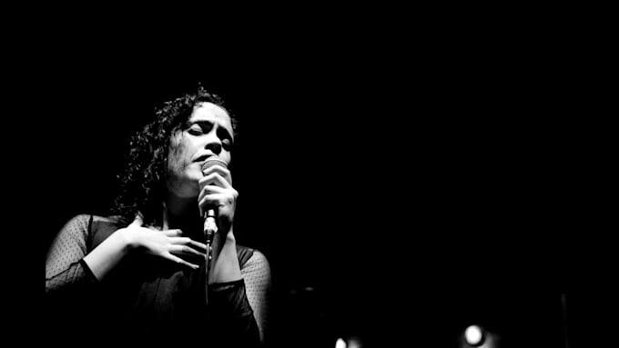 sing your melody in a jazzy style and in any language