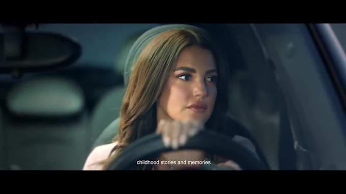 provide tunisian dialect female voice over with script