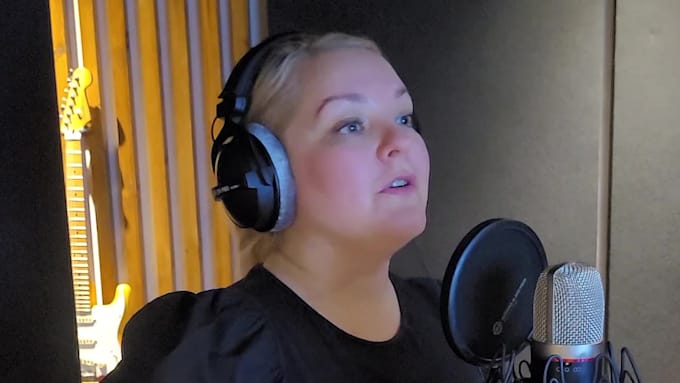 record a professional estonian female voiceover