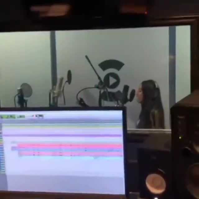 write and record winning cheerleading vox