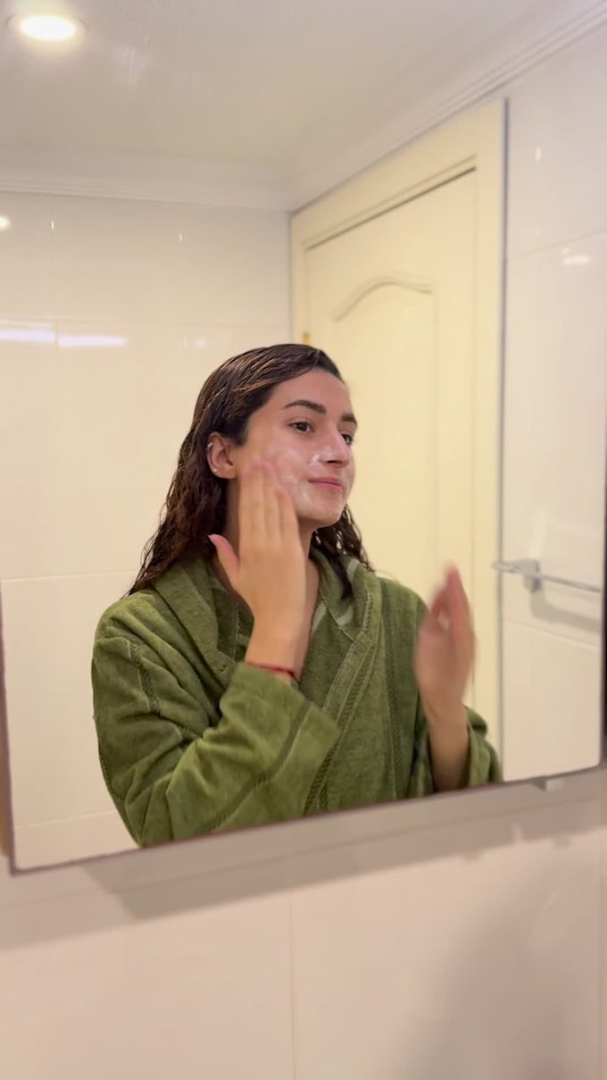 create viral tiktok ugc videos as a turkish female content creator
