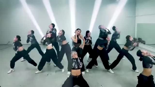do group dance video afrobeat dance twerk dance challenge video reels mp4 dance