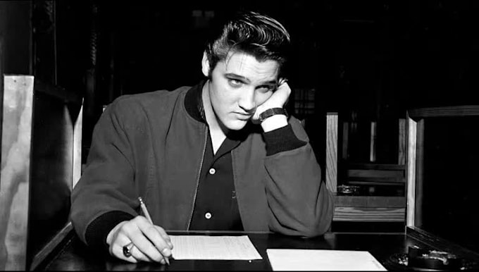 record a personalized message in a voice similar to elvis