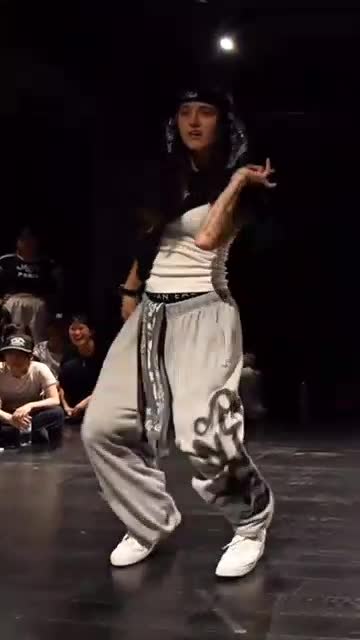 do amazing group dance, tik tok dance, choreography dance,