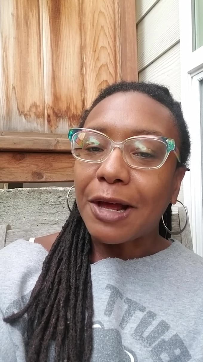 record a television or radio american announcer voice over