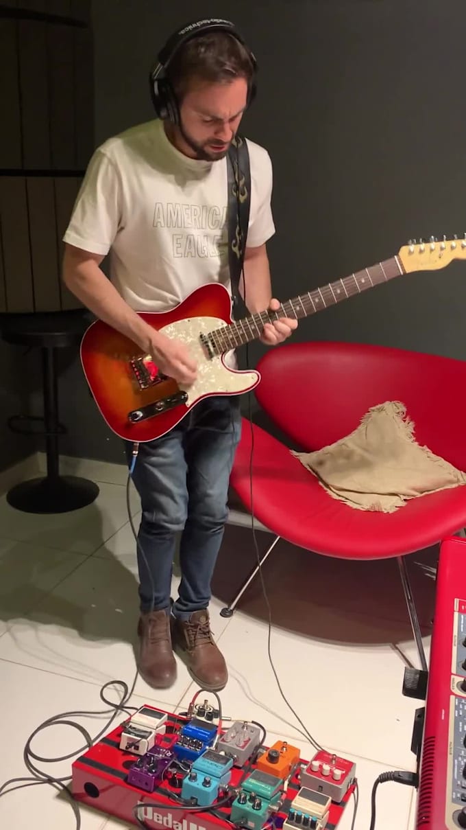 record professional electric guitar tracks