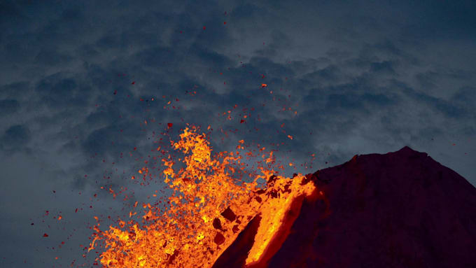 do fire, smoke, particle and fluid simulation and dynamics using houdini sidefx