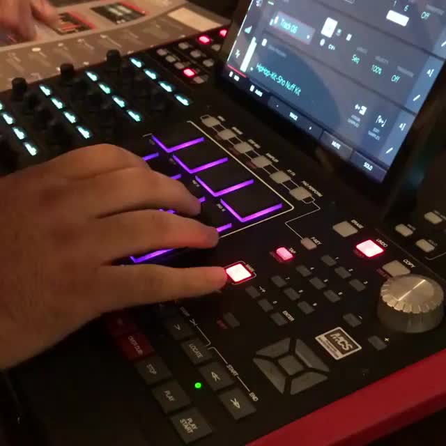 give you 300 akai mpc drum samples