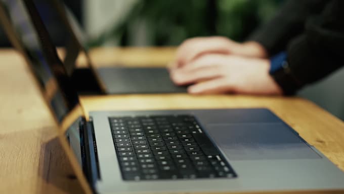 make mechanical reports and projects