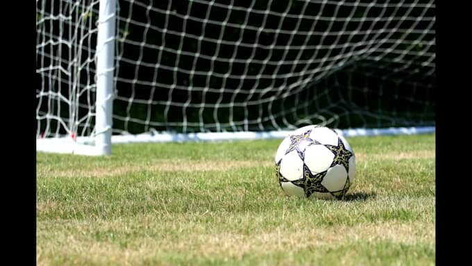 write a 500 word unique football soccer article