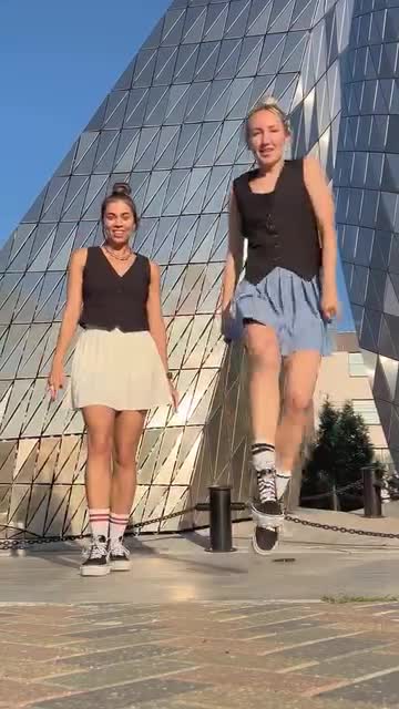 do tiktok dance, group dance, afrobeat, shuffle dance, hiphop dance, twerking