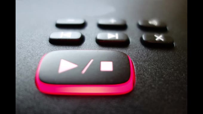 record professional french IVR phone system