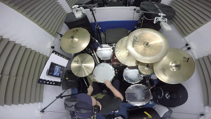 record commercial rock drums using 18 mics