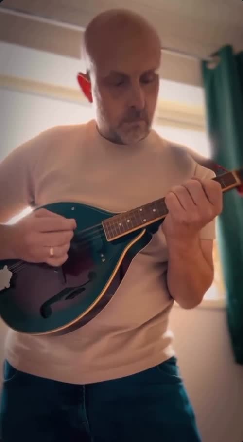 record mandolin for your music project