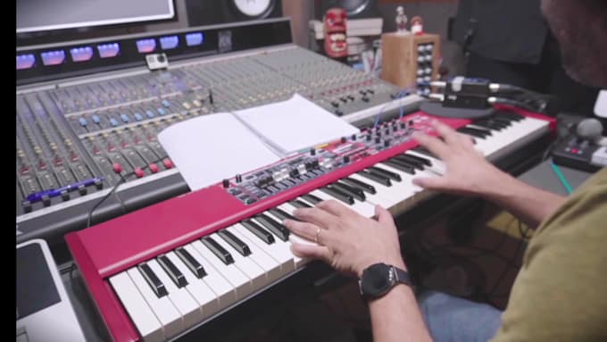 record keyboards and create a special atmosphere in your song