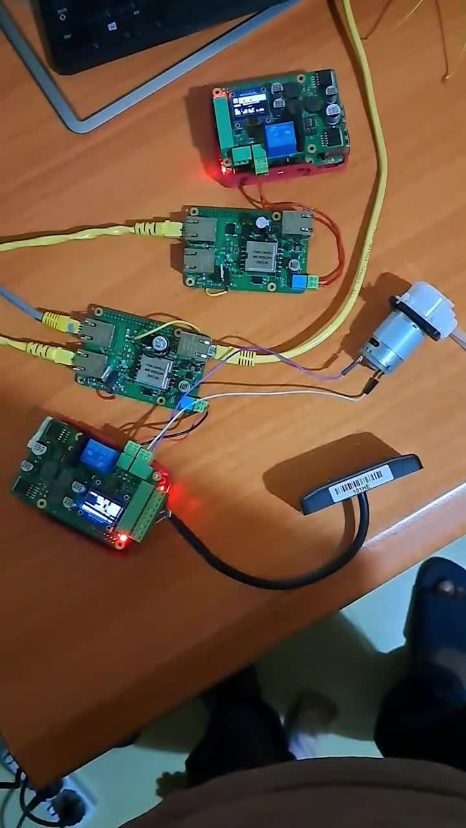 design and build raspberrypi solutions with python, c and iot integration