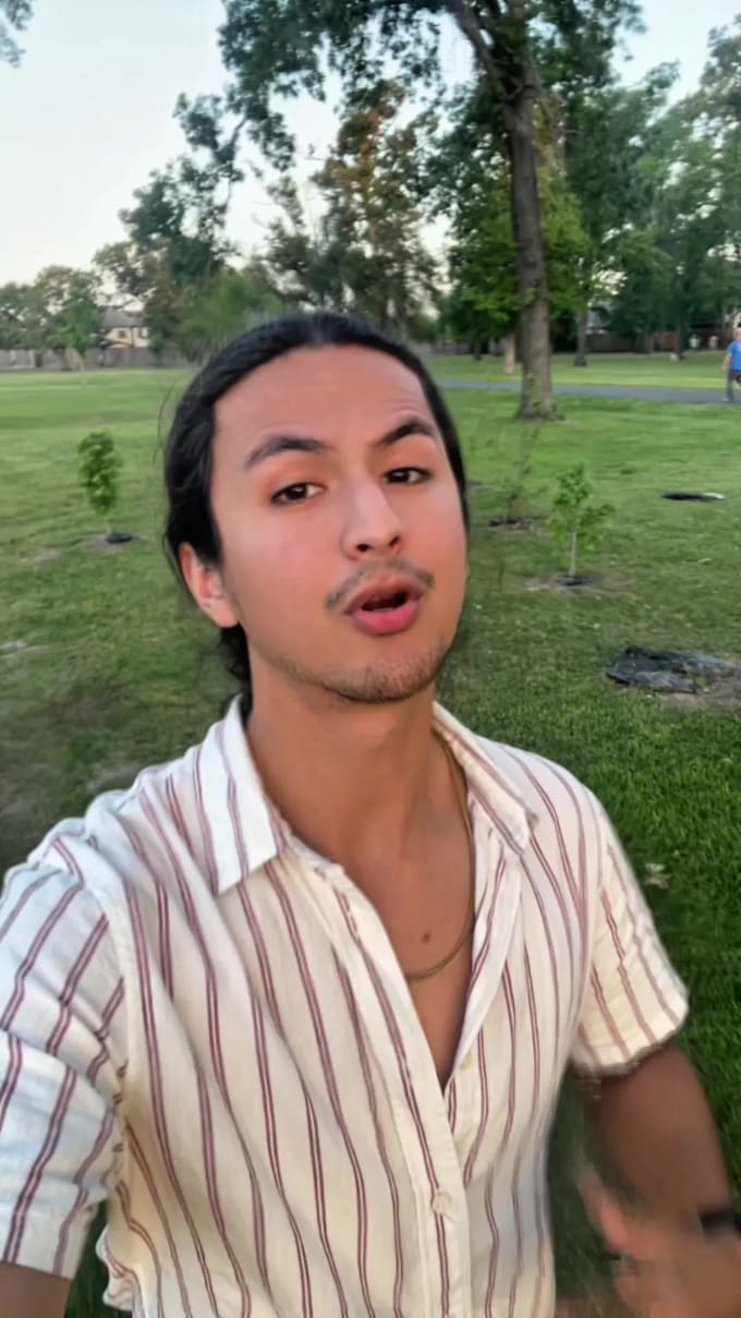 create a male spokesperson selfie style video ad