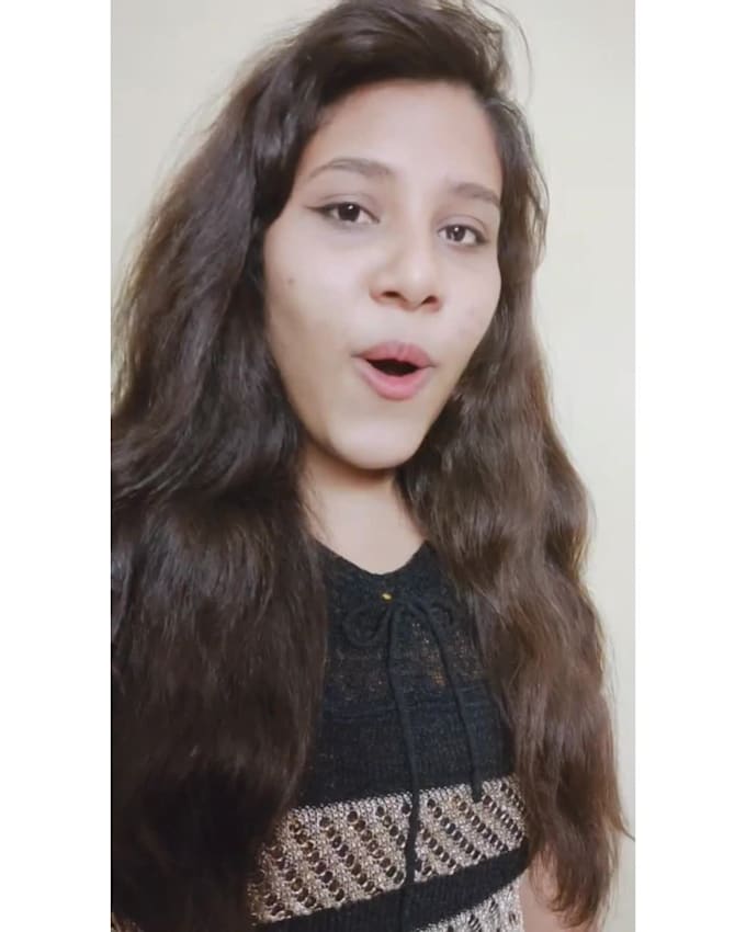 be your natural selfie spokesperson