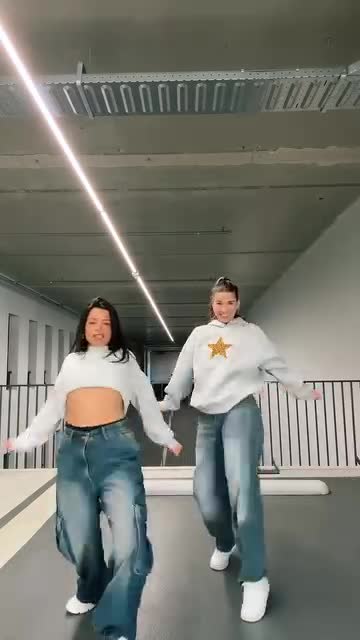 perform afrobeat dance, group dance, and viral tiktok moves