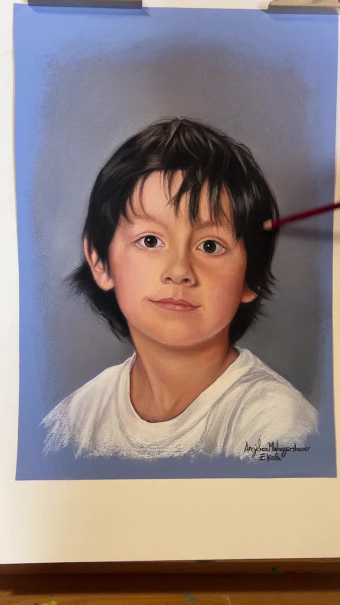 draw custom realistic portraits of people