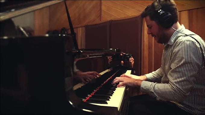 record piano or keyboard