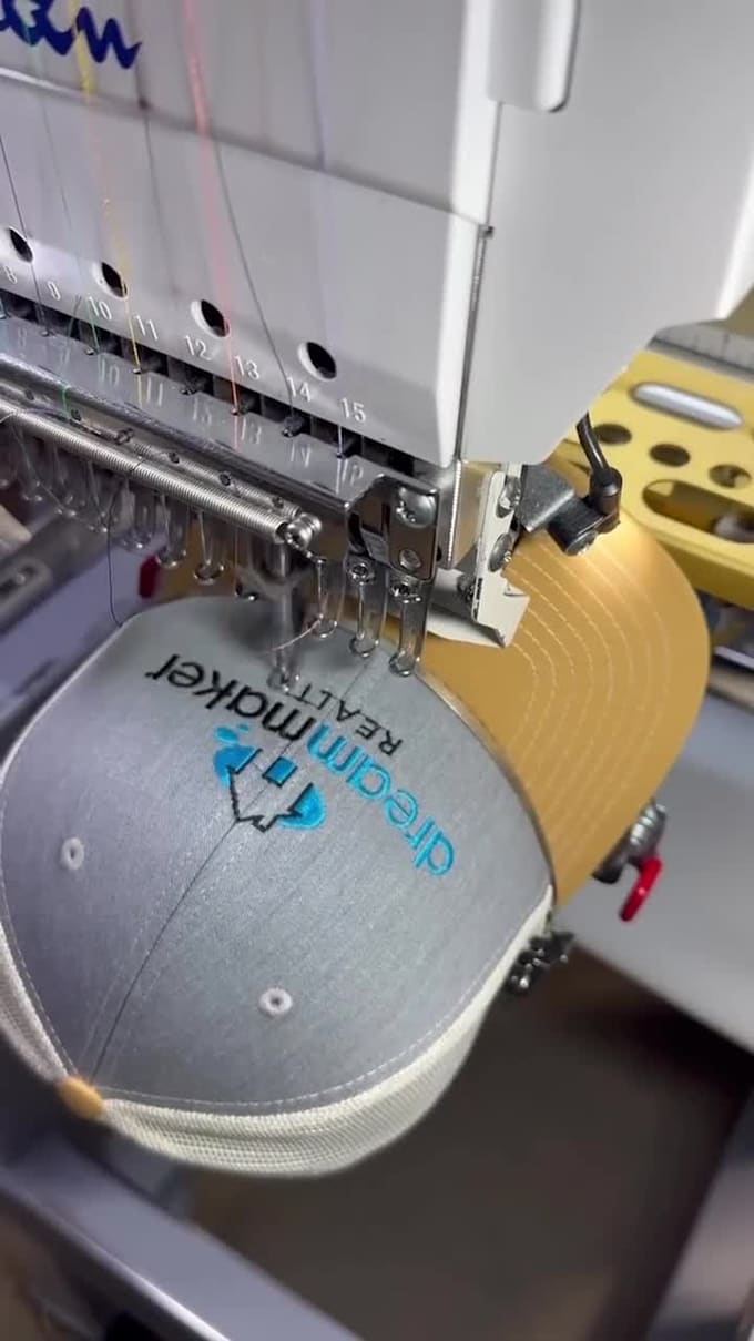 digitize a pets, hat,3d, and machine embroidery