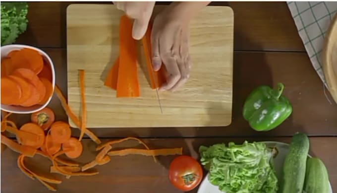 be your personal dietitian and providing a best health plan