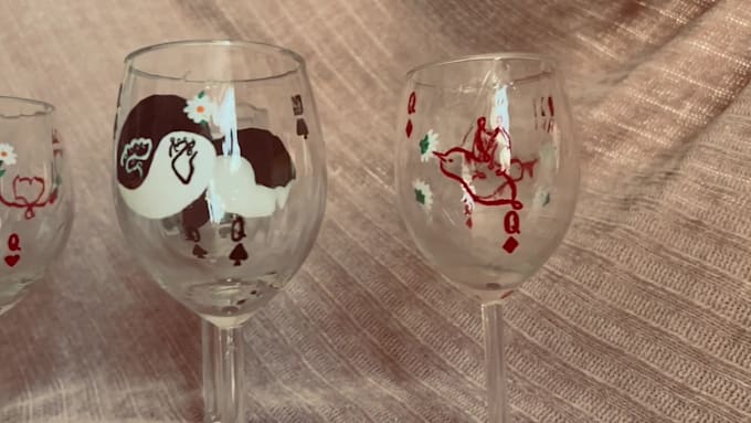 create personalized wedding decor