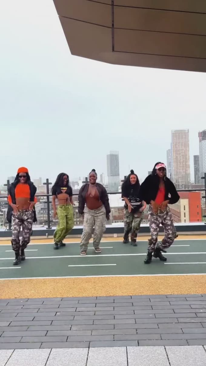 Make Tik Tok Dance Hip Hop Group Dance Video Tik Tok Group Danceto