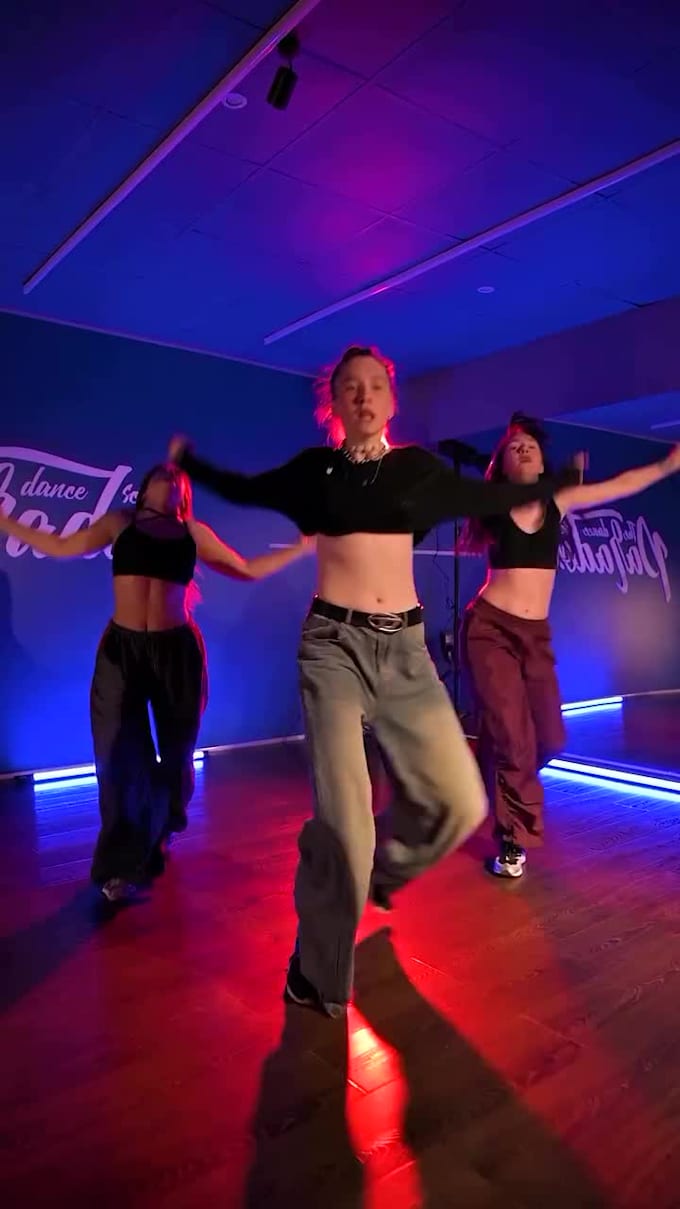 do afro dance, trending group dance, hip hop dance, twerking, shuffle dance