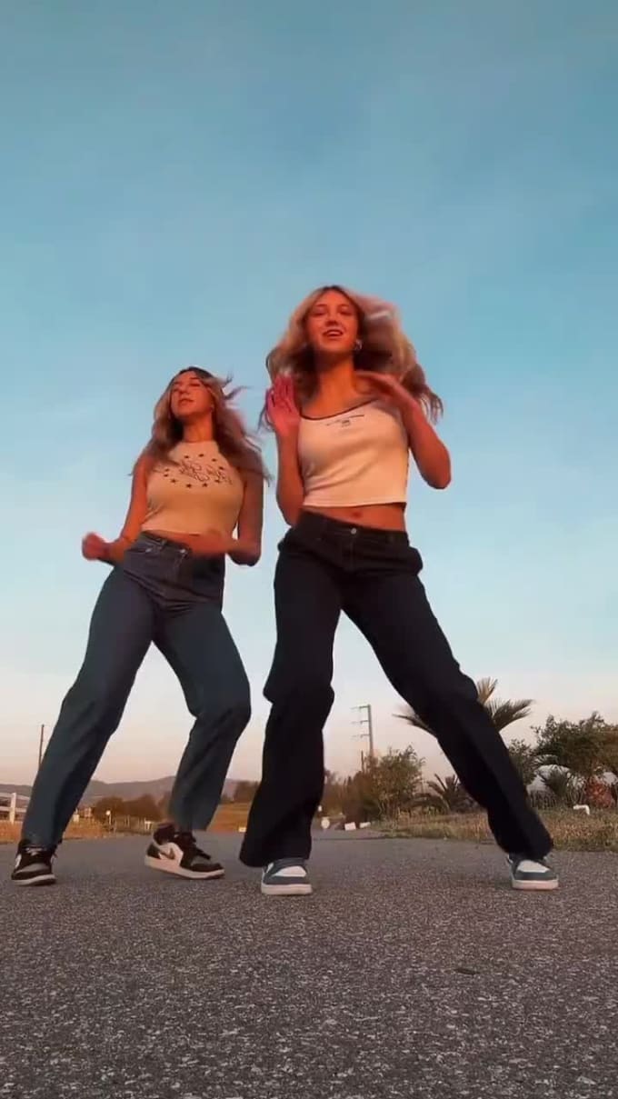 Create Tik Tok Group Dance Video Tik Tok Dance To Promote Your Music