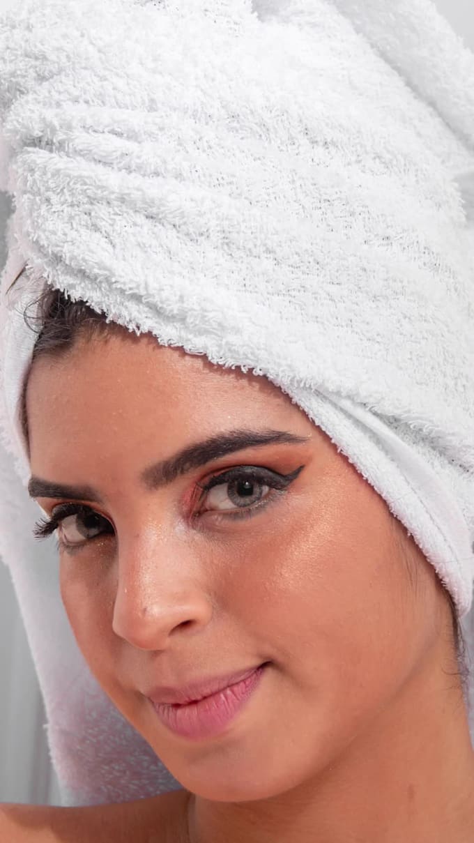 professionally retouch your portraits while preserving skin texture