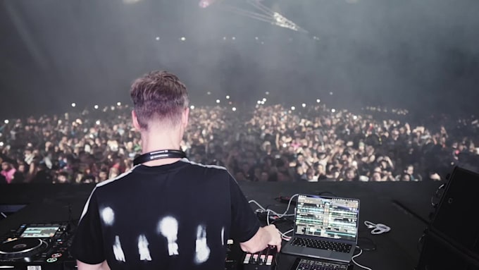 coach you to make and develop house and techno music