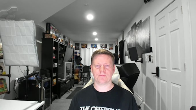 create a detailed unboxing ugc video for your product