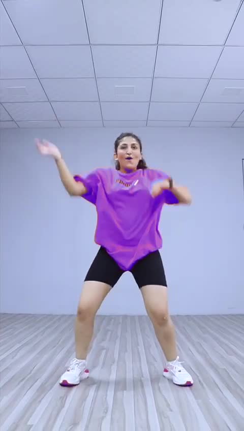 help you learn bollywood dance choreography with a virtual dance partner