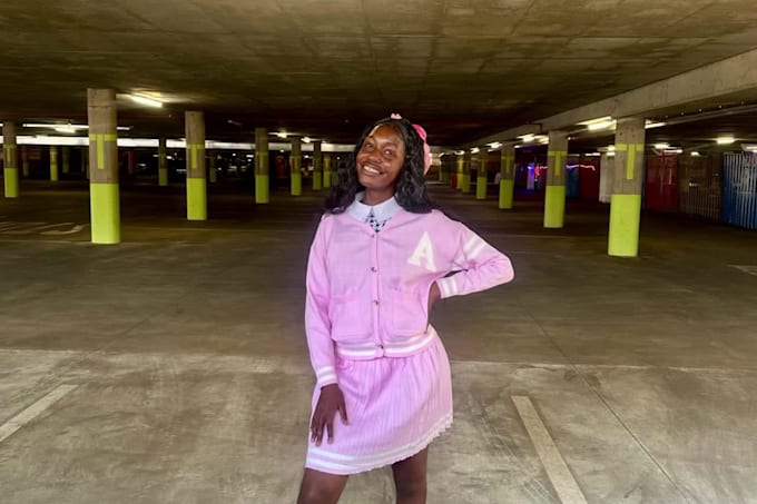 be your professional black female model for lifestyle photos