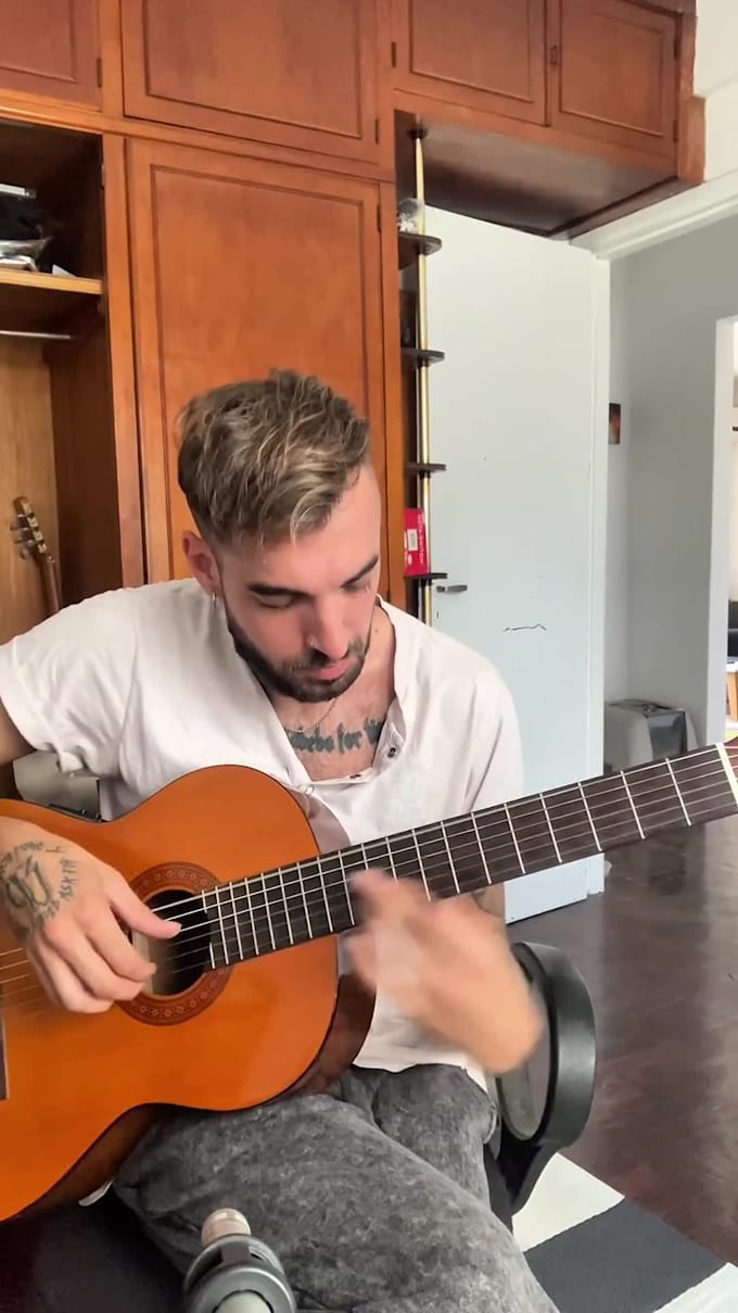 record professional acoustic or classical guitar on your song