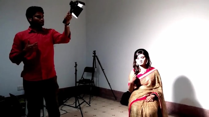 teach photography, lighting, posing