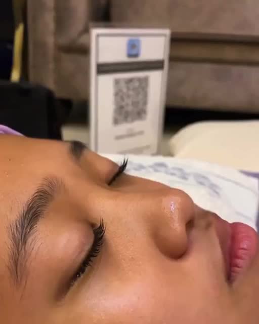 make your lashes look beautiful