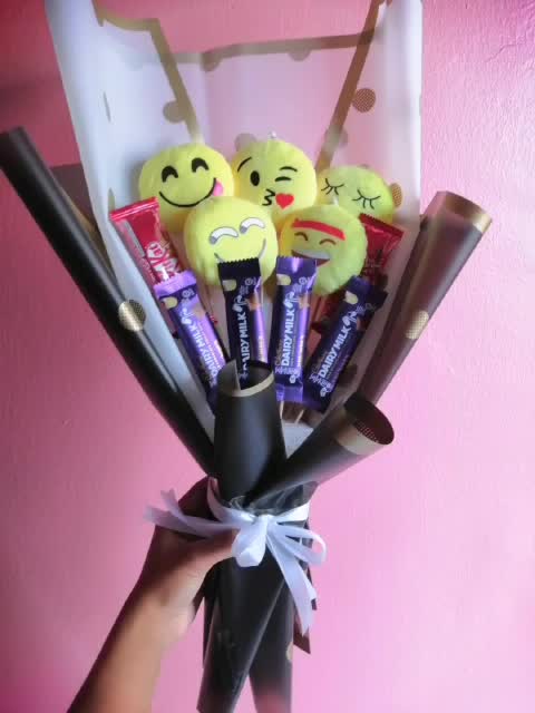 make bouquet as per customers wish
