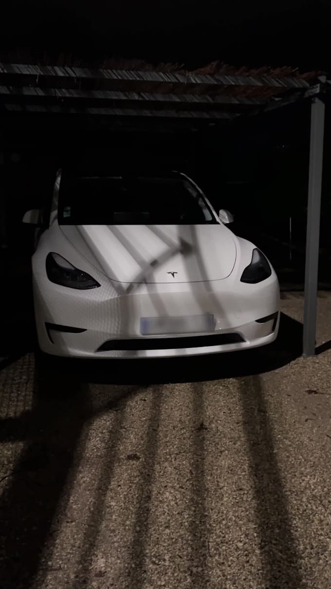 create a custom lock sound for your tesla