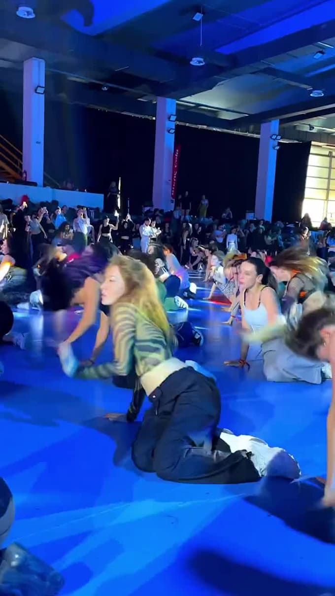 do tiktok dance, twerk dance, group dance, afrobeat, shuffle dance, ballet dance
