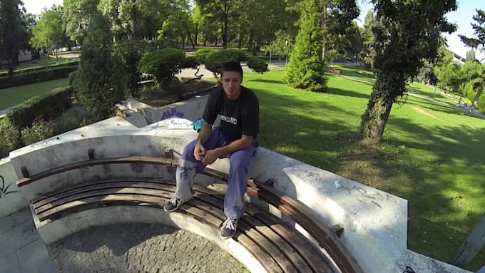 do parkour over 3 obstacles